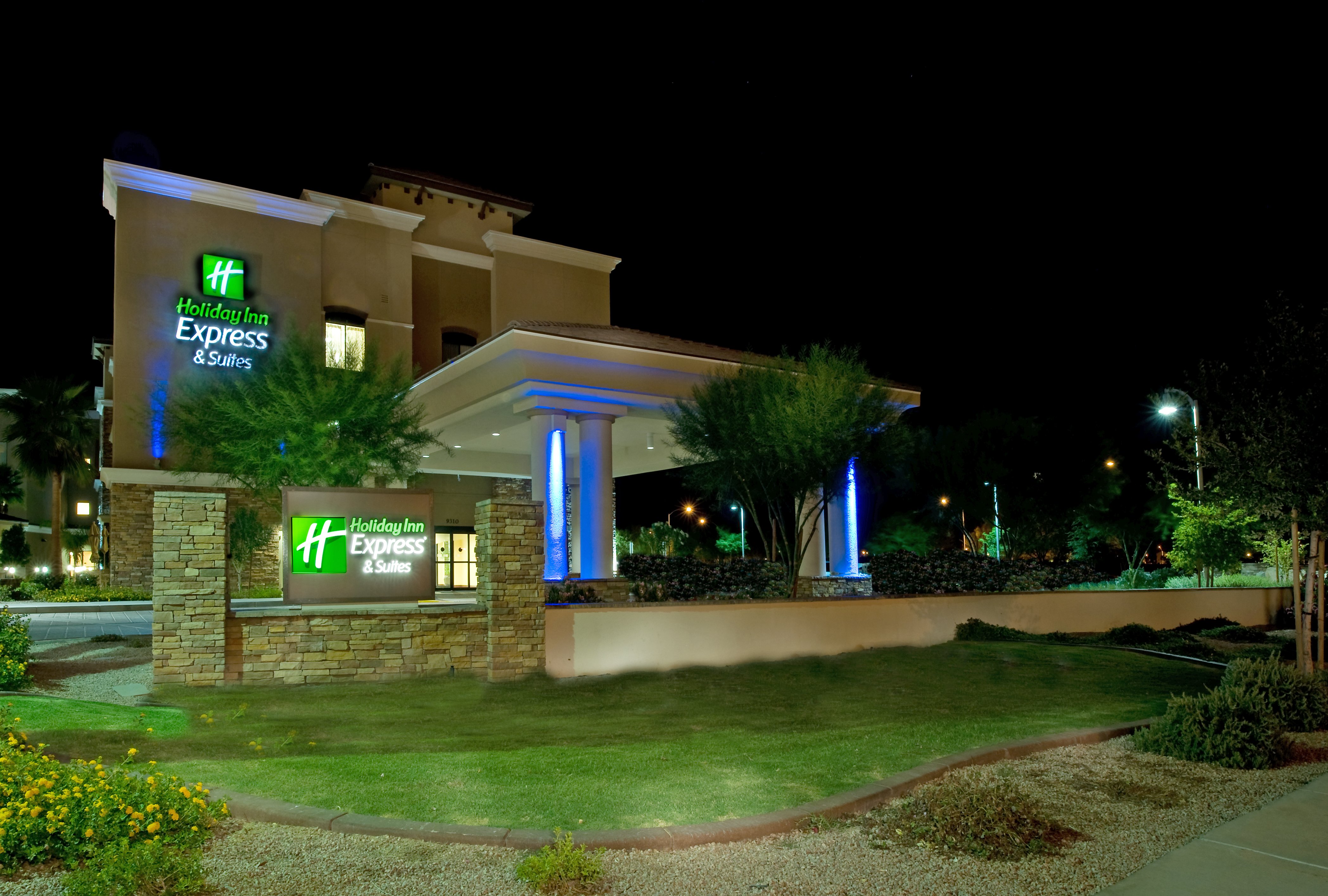holiday inn express and suites phoenix glendale sports dist