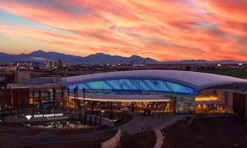 holiday inn express and suites phoenix glendale sports dist