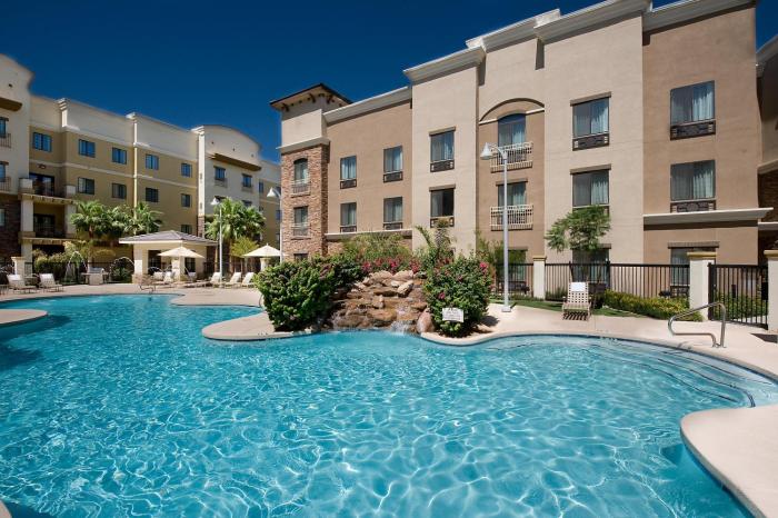 holiday inn express and suites phoenix glendale sports dist