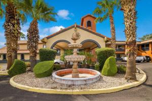 quality inn and suites goodyear phoenix west