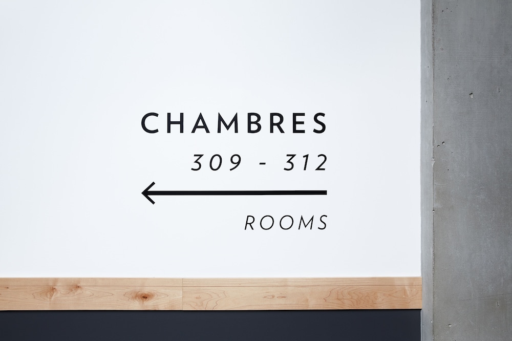 hotel le dauphin montreal centre ville