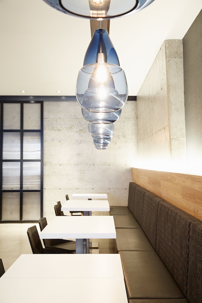 hotel le dauphin montreal centre ville