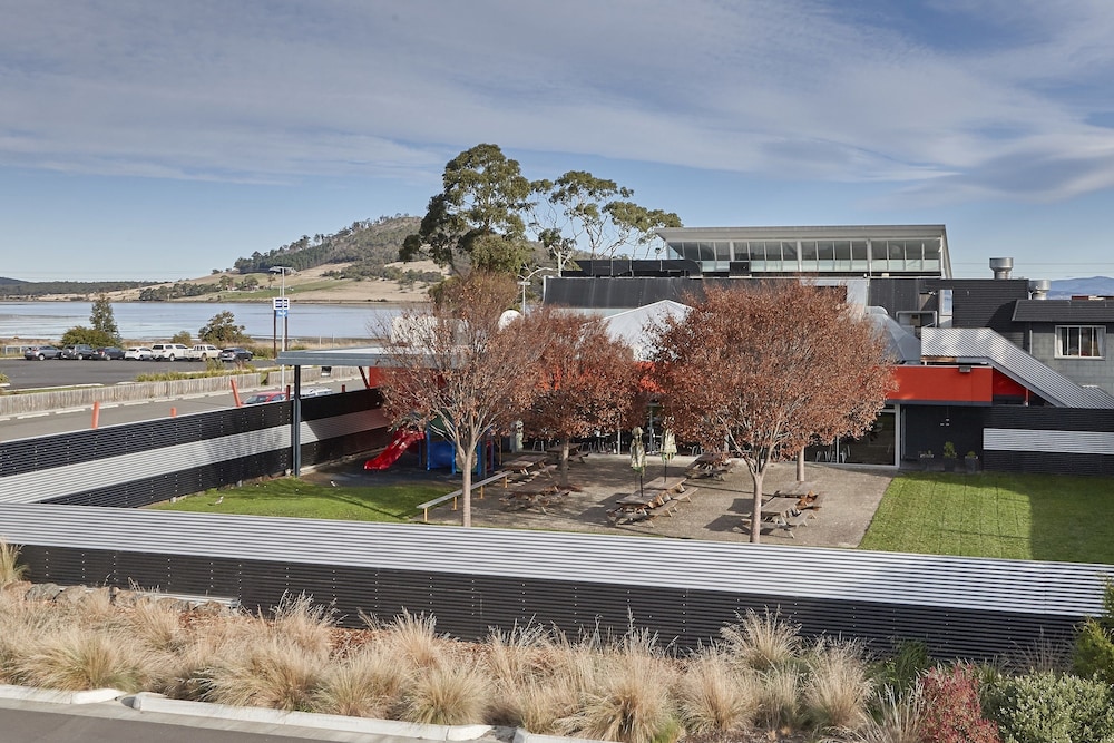 foreshore hotel