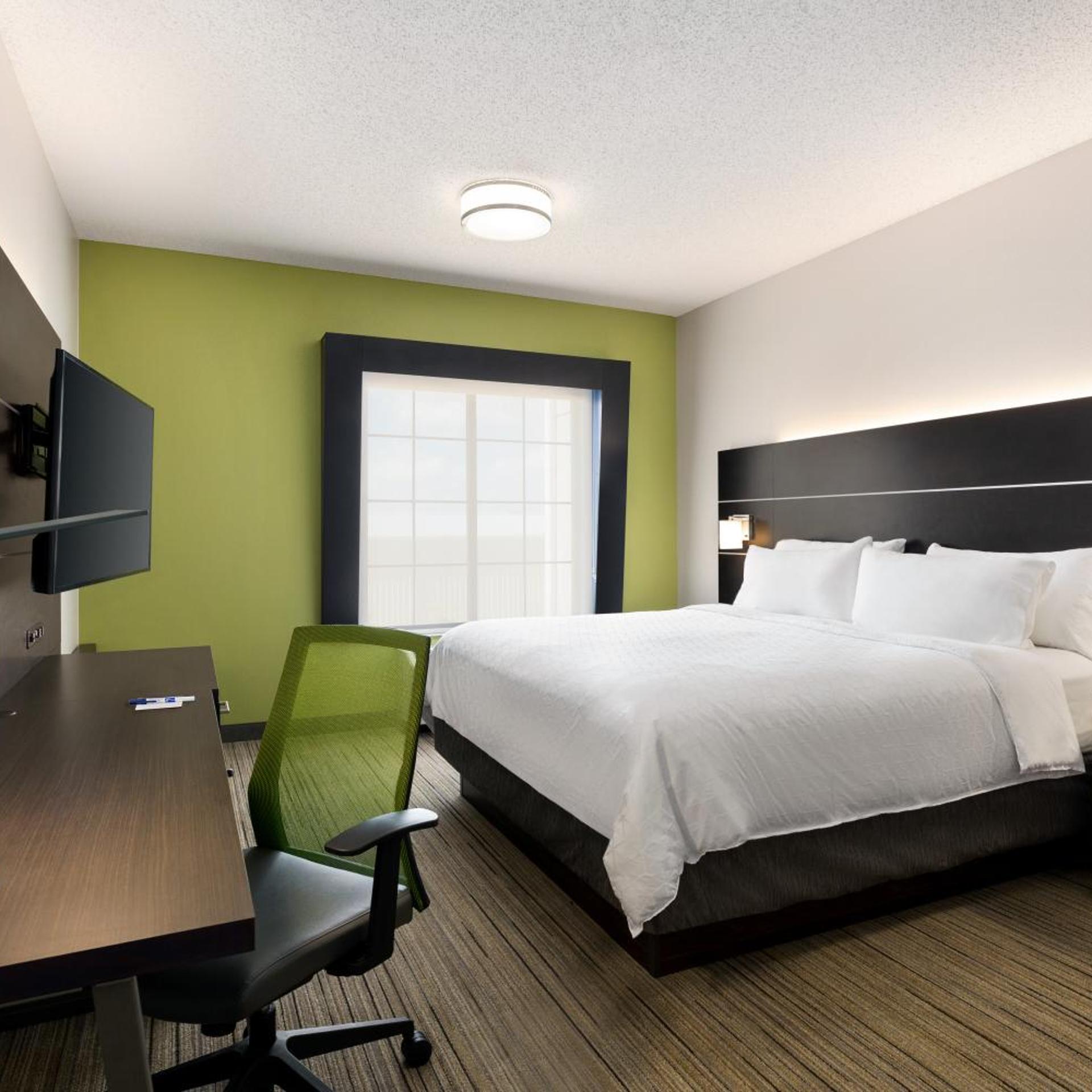 holiday inn express and suites shawnee by ihg