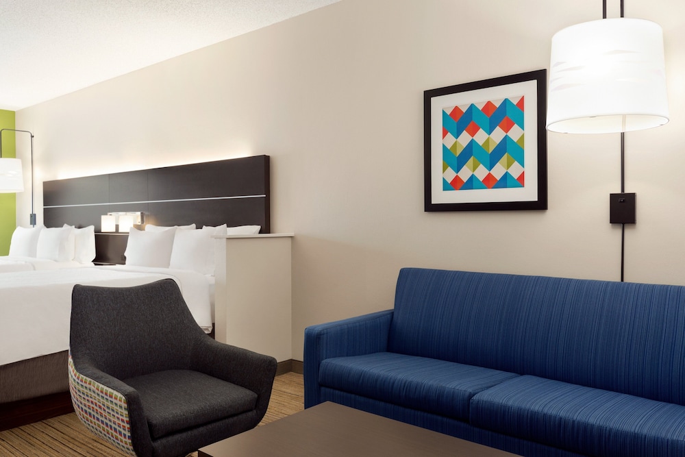 holiday inn express and suites shawnee by ihg