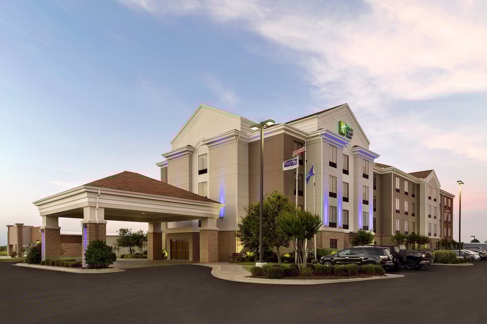 holiday inn express and suites shawnee by ihg