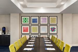 holiday inn express and suites shawnee by ihg