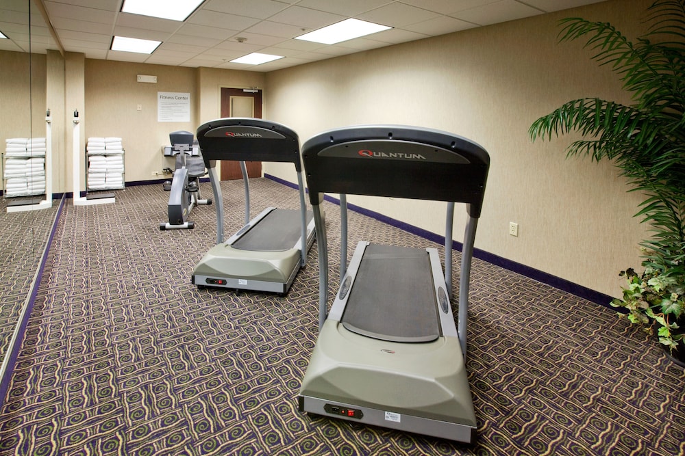 holiday inn express ada by ihg