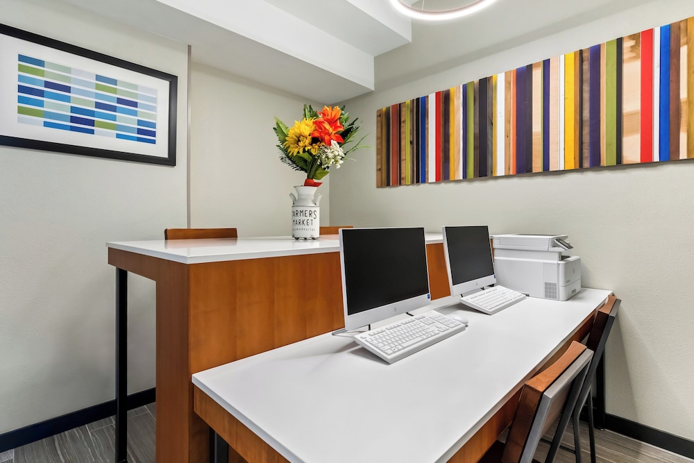 holiday inn express ada by ihg