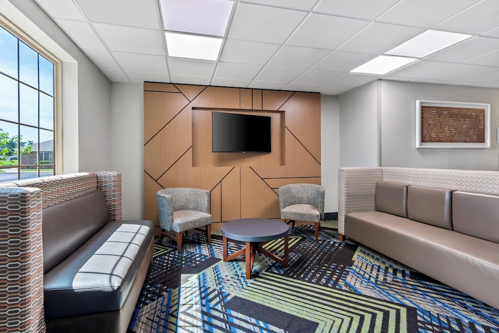 holiday inn express ada by ihg