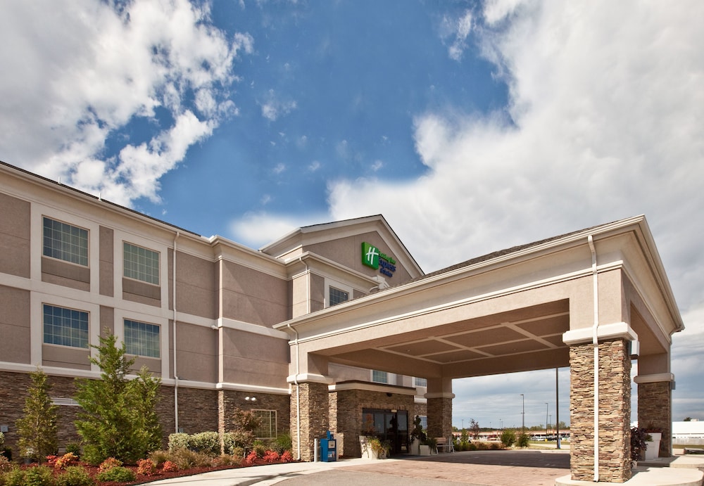 holiday inn express ada by ihg