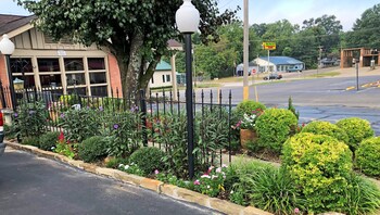 charles wesley motor lodge