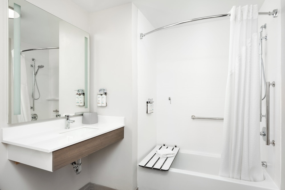 holiday inn express and suites newport s by ihg