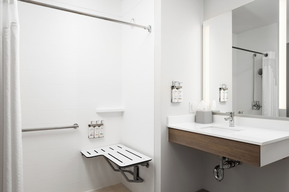 holiday inn express and suites newport s by ihg