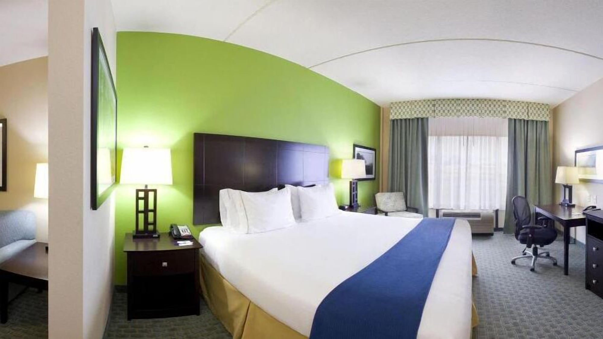 holiday inn express and suites newport s by ihg