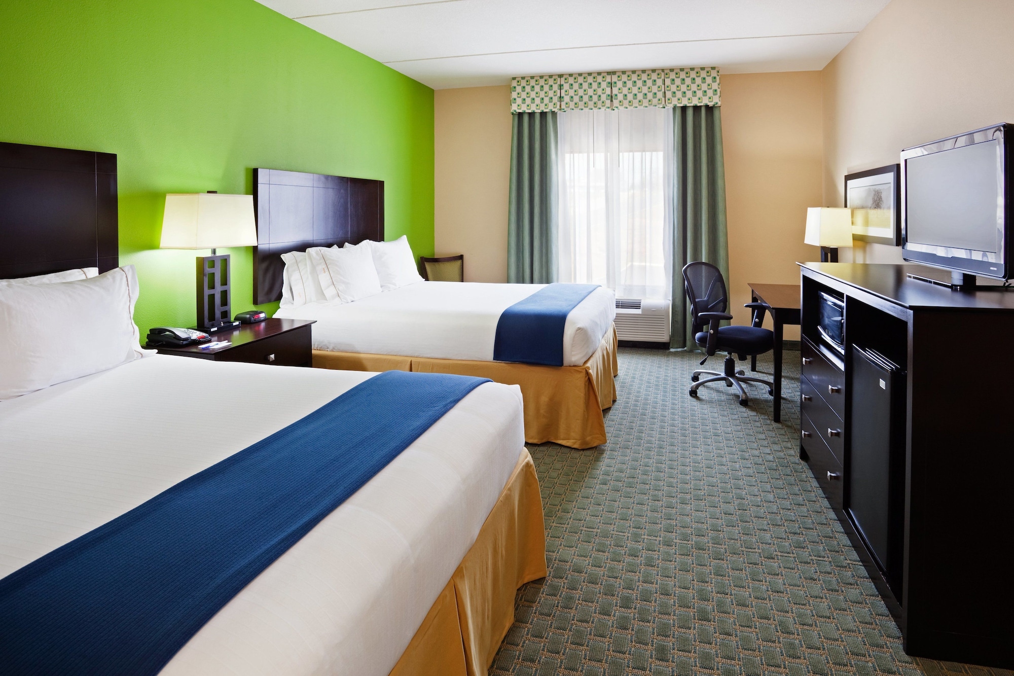 holiday inn express and suites newport s by ihg