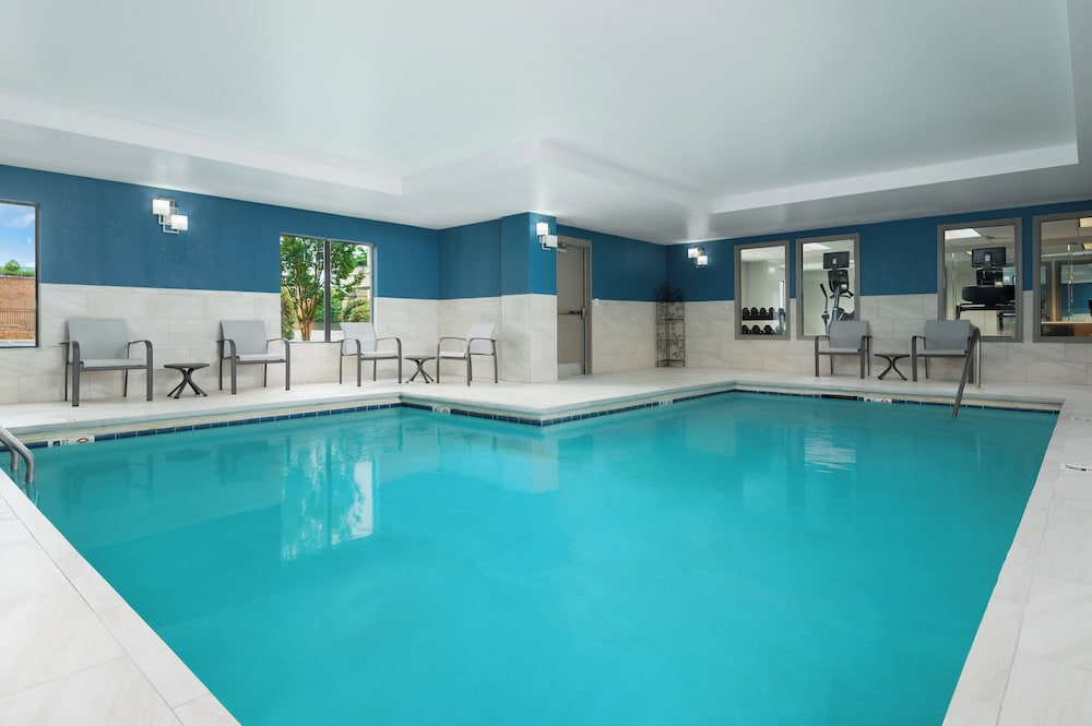 holiday inn express and suites newport s by ihg