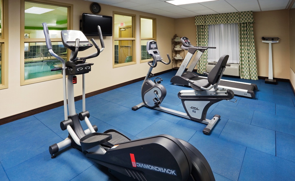 holiday inn express and suites newport s by ihg