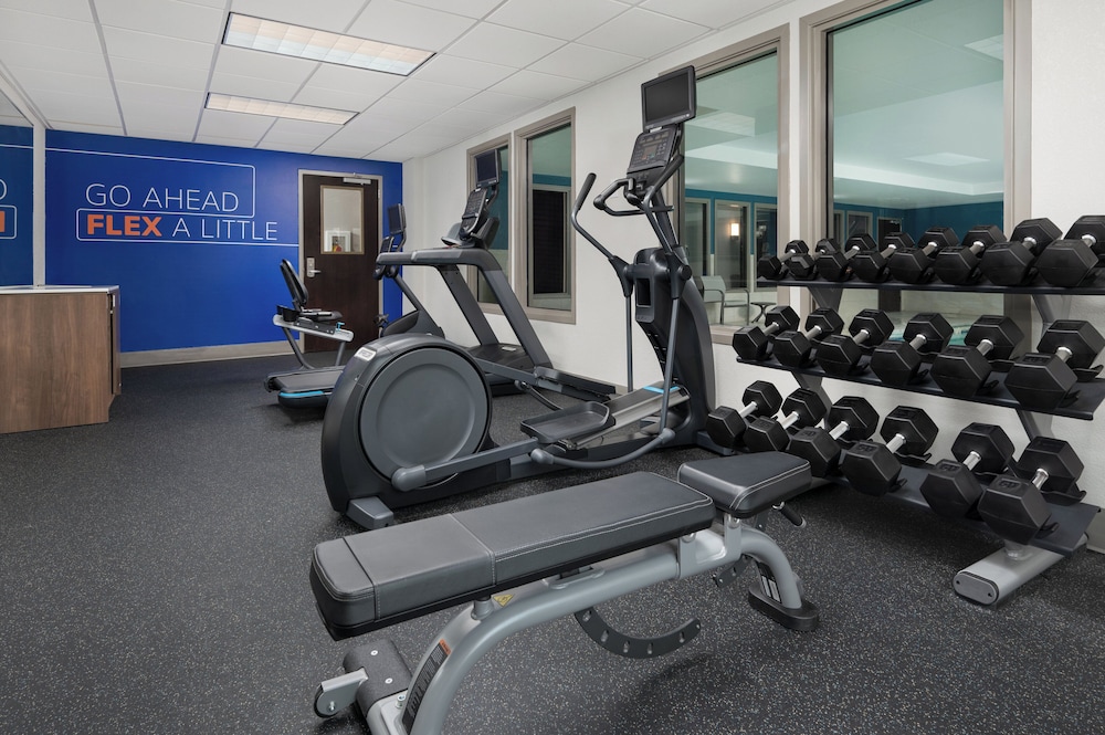 holiday inn express and suites newport s by ihg