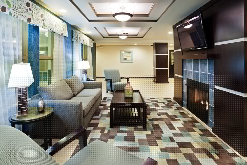 holiday inn express and suites newport s by ihg