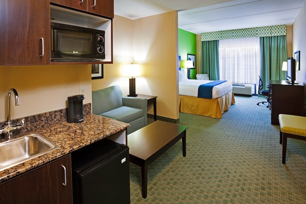 holiday inn express and suites newport s by ihg