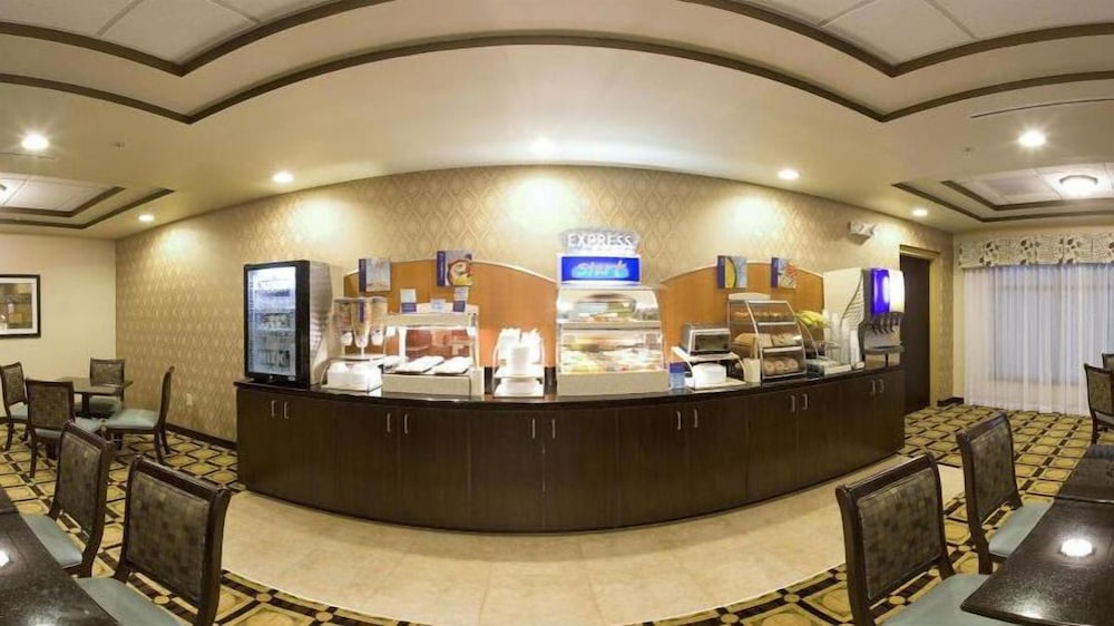 holiday inn express and suites newport s by ihg