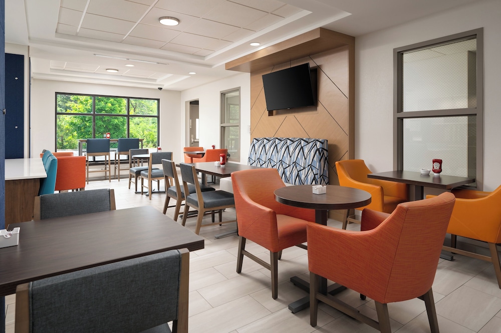holiday inn express and suites newport s by ihg