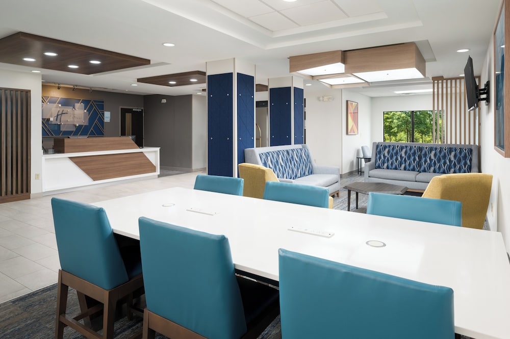 holiday inn express and suites newport s by ihg