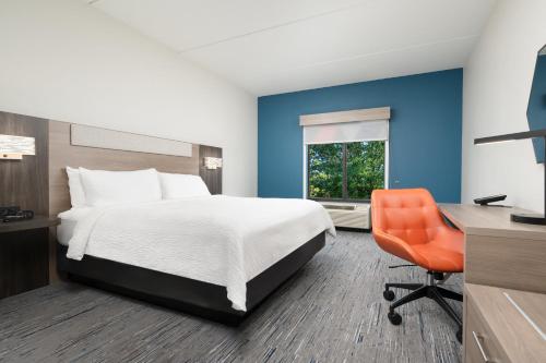 holiday inn express and suites newport s by ihg