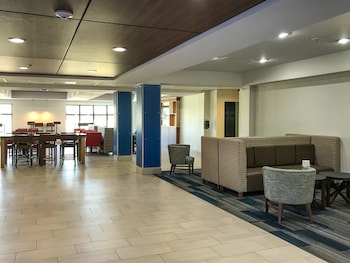 holiday inn express and suites lubbock west by ihg