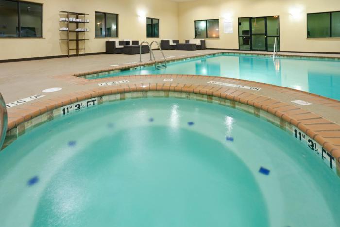 holiday inn express and suites lubbock west by ihg