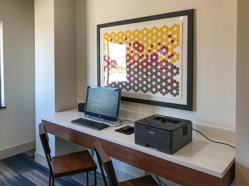 holiday inn express and suites lubbock west by ihg