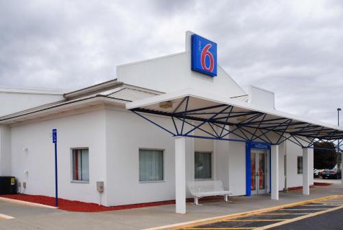 Motel 6 Seekonk, Ma - Providence East,Near Seekonk Grand Prix,2 star
