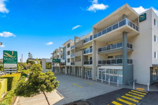 quality suites pioneer sands