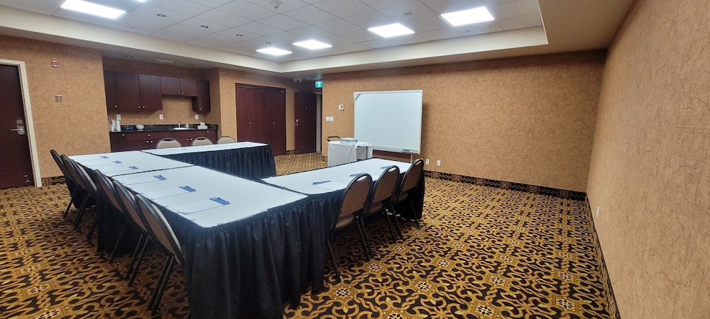 holiday inn express hotel and suites whitecourt by ihg