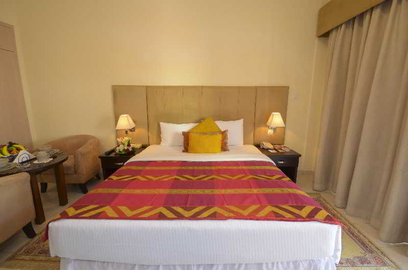 parkside suites discovery gardens