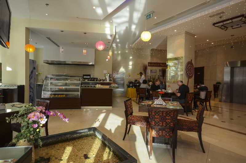 parkside suites discovery gardens