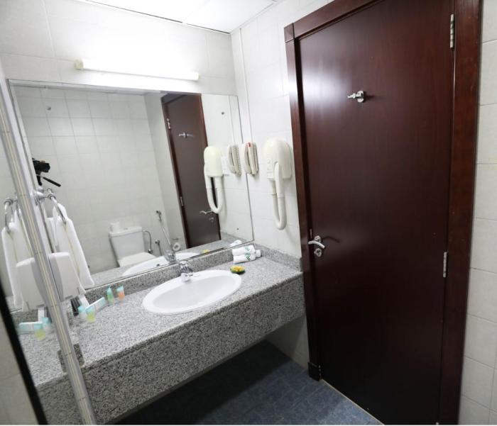 parkside suites discovery gardens