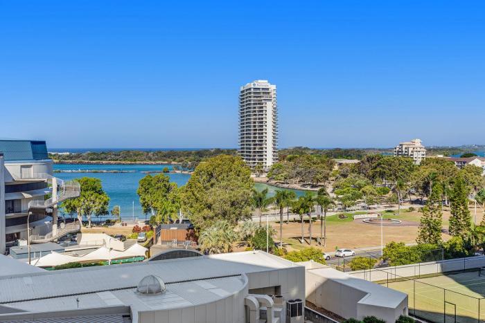 mantra twin towns