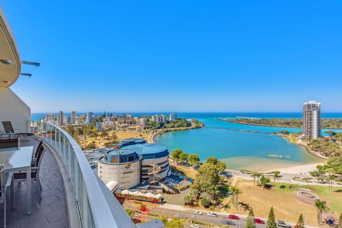 mantra twin towns