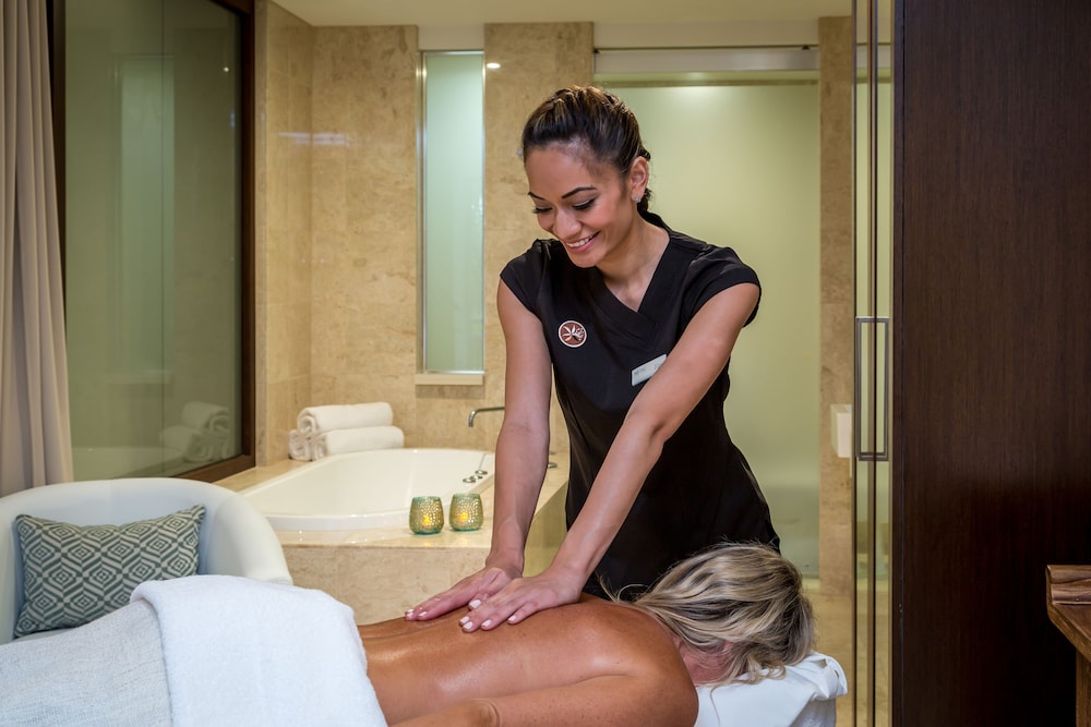 oaks casuarina santai resort