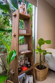 oaks casuarina santai resort