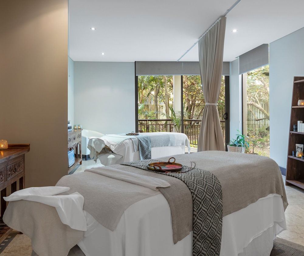 oaks casuarina santai resort