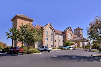 hampton inn and suites woodland sacramento area