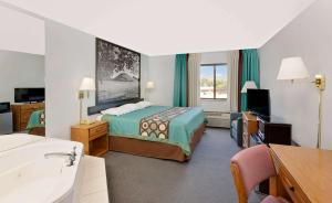 Super 8 By Wyndham Macomb,Illinois>>Colchester,2 star