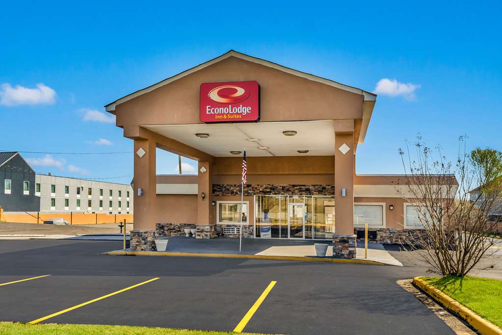 econo lodge inn and suites macon