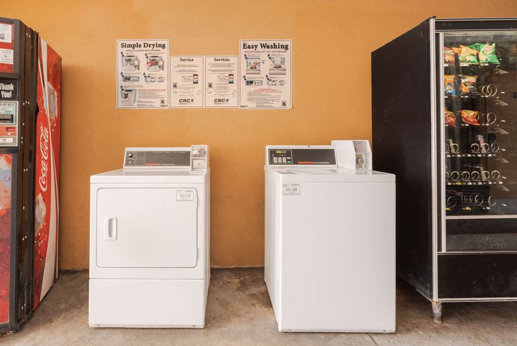 econo lodge inn and suites macon