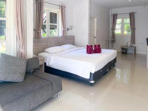 The Legacy River Kwai Resort,Kanchanaburi>>Dan Makham Tia,4 star