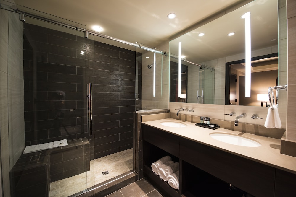 cherokee casino and hotel roland