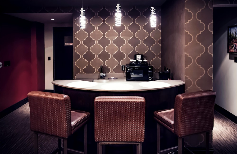 cherokee casino and hotel roland